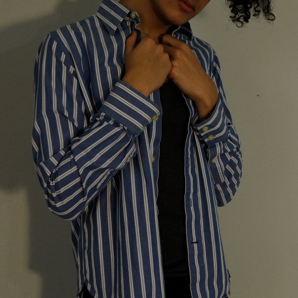 ▪ Button Down ▪ - Picture 5 of 7